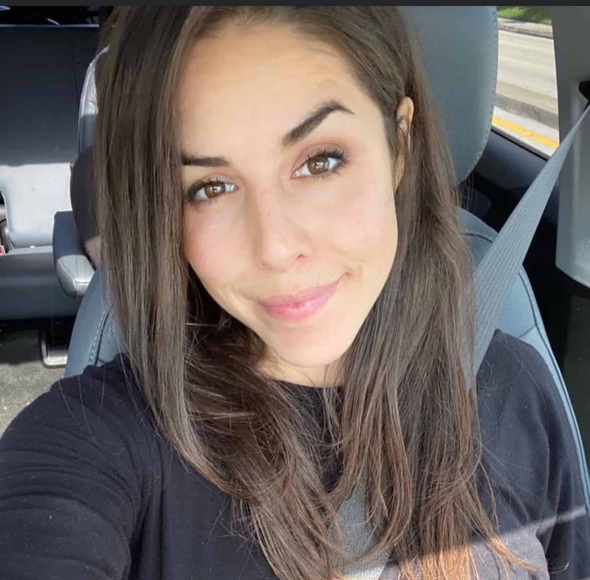 DC750B9A-CB45-4C2A-95C2-7FE7DC6878C9_1_201_a